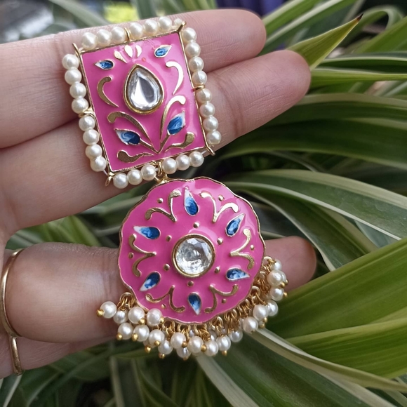 Designer handmade gold platted stone studded enameled earrings - Picture 7 of 8